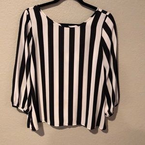 Lovely Day Tops - 🌺Striped flowy shirt Lovely Day Tops - 🌺Striped flowy shirt